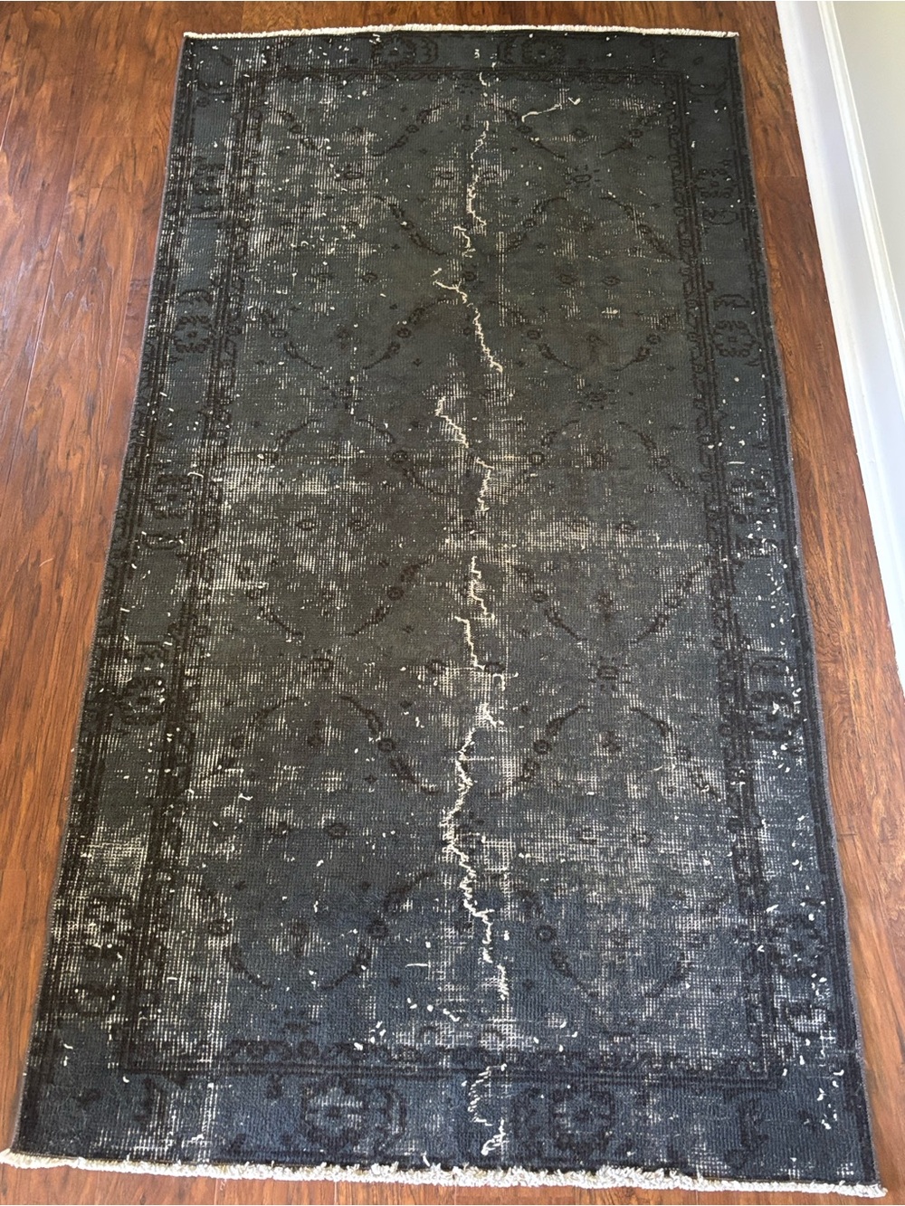 Vintage-Kilim Rug from Turkey - Authentic Distressed Design